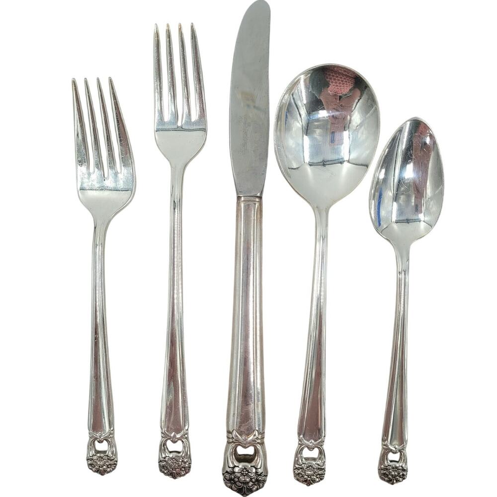 Rogers Brothers Silverplate Eternally Yours Coquette 5 Piece‎ Setting 3-8